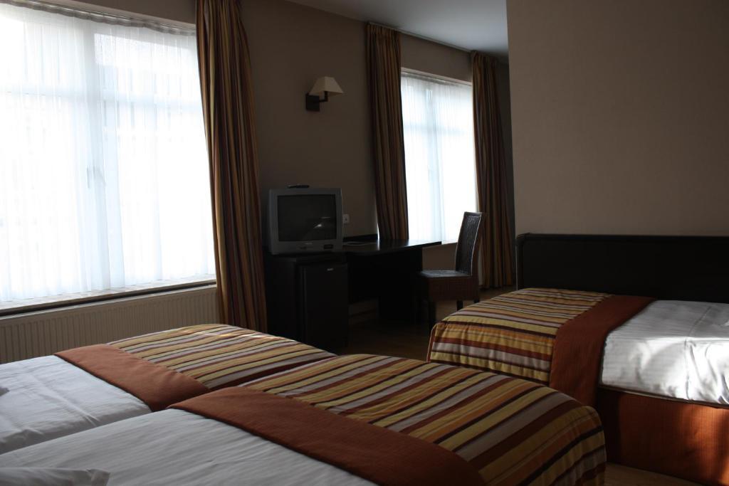 Hotel Giorgi Et Logements Insolites-Jacuzzi Prive Bastogne Pokoj fotografie